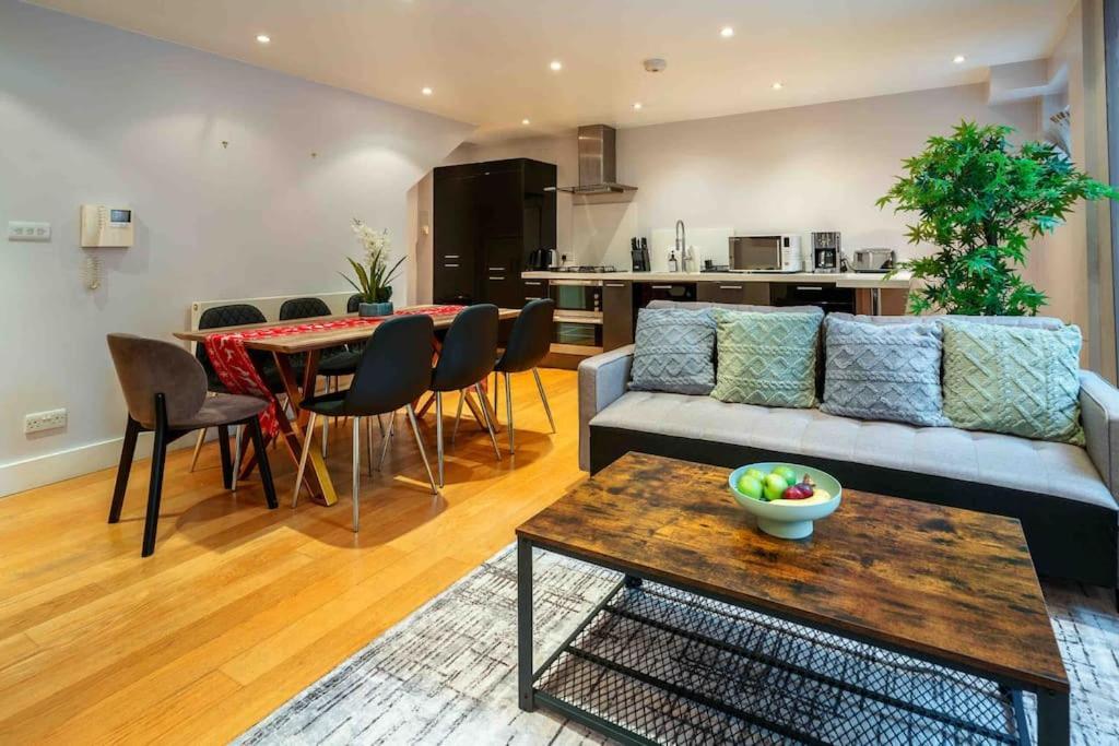 Sweet 3Brs House Close To Oxford & Soho لندن المظهر الخارجي الصورة